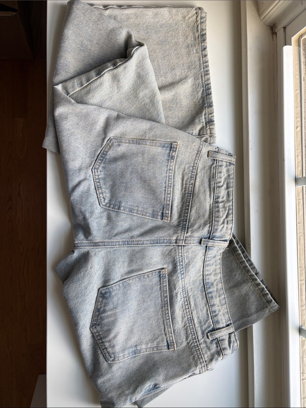 Edikted Low Rise Raelynn Jeans - Picture 4 of 5